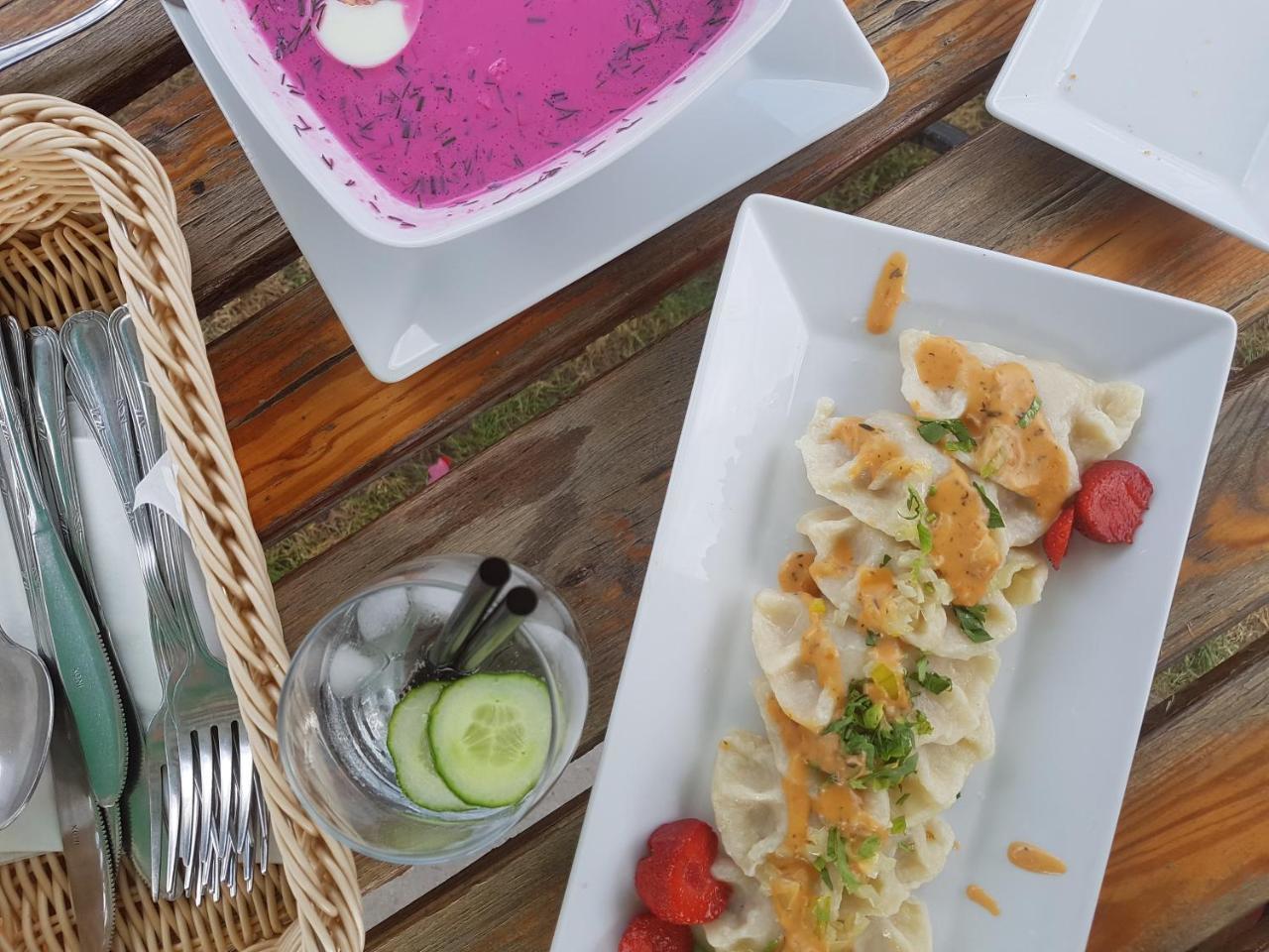 Folwark Tumiany Pokoje & Restauracja Exteriör bild